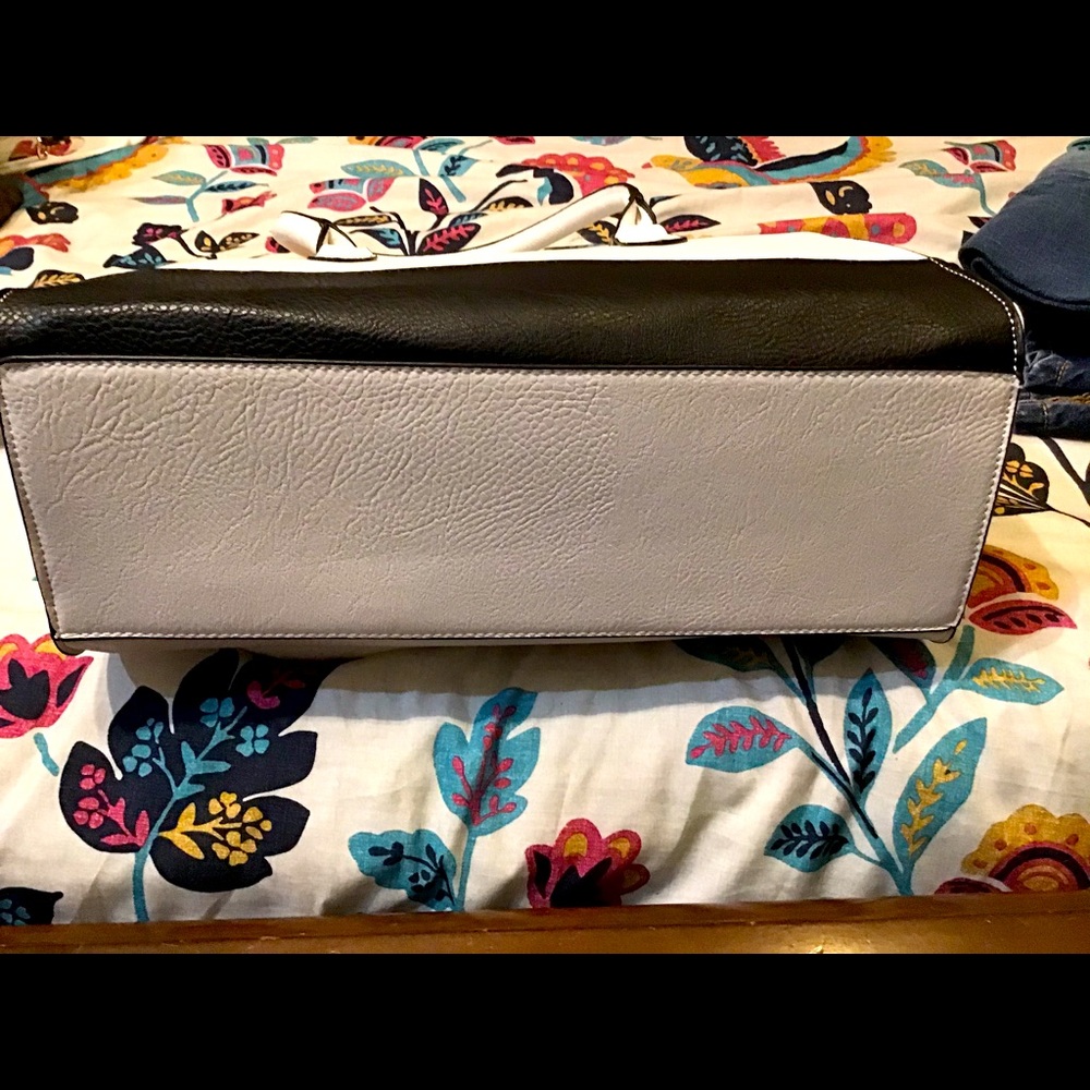 Kenneth Cole Reaction Bag